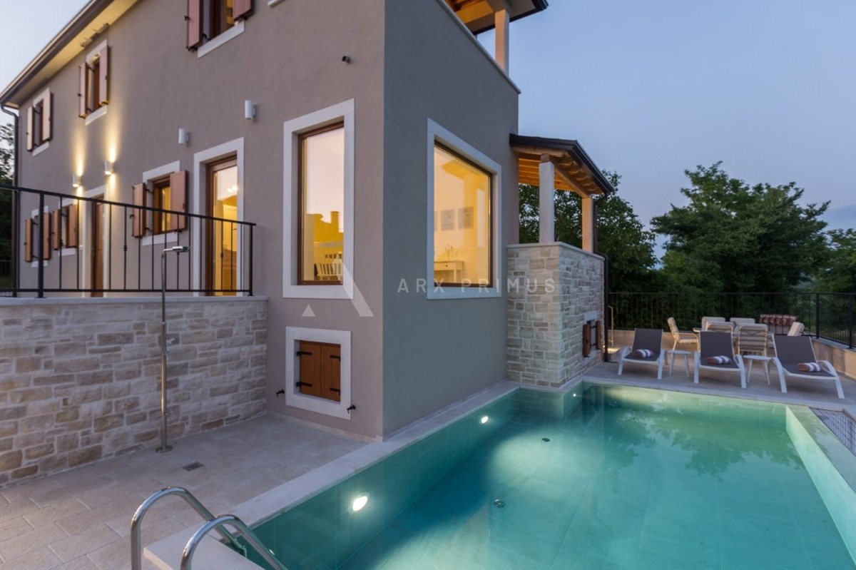 Villa con piscina e vista panoramica – zona di Buie