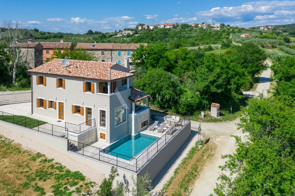 Villa con piscina e vista panoramica – zona di Buie