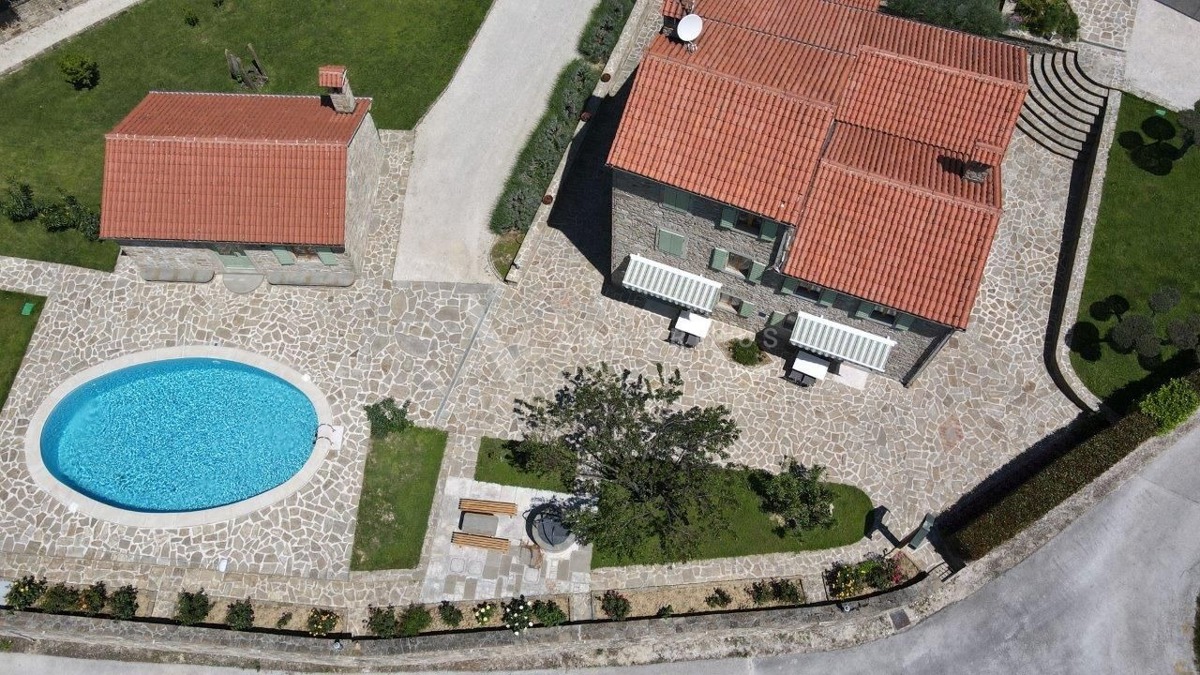 Rustikalna ladanjska vila