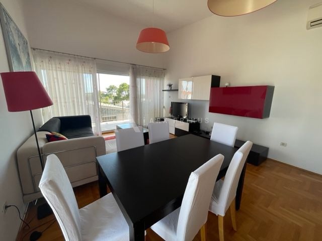 Stan u centru grada sa pogledom na more