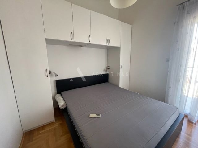 Stan u centru grada sa pogledom na more