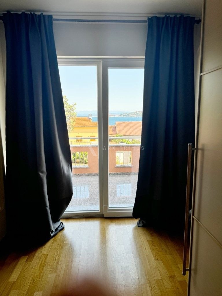 Kuća na odličnoj poziciji s lijepim vrtom, Crveni Vrh, Umag