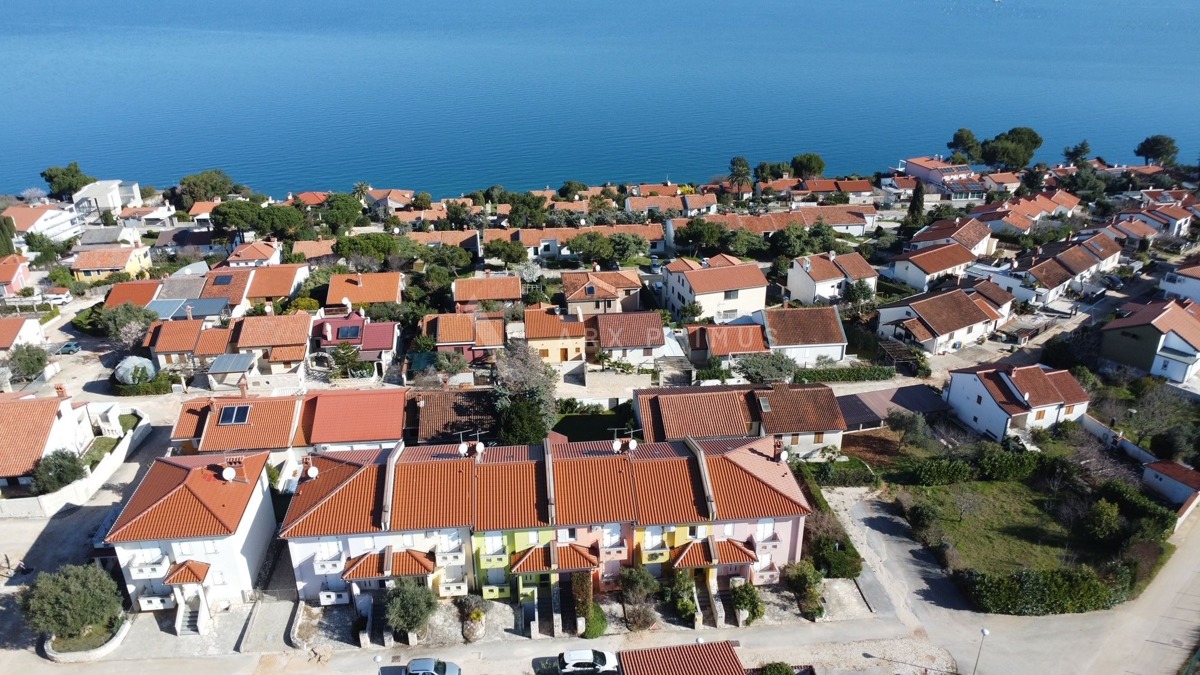 Kuća na odličnoj poziciji s lijepim vrtom, Crveni Vrh, Umag