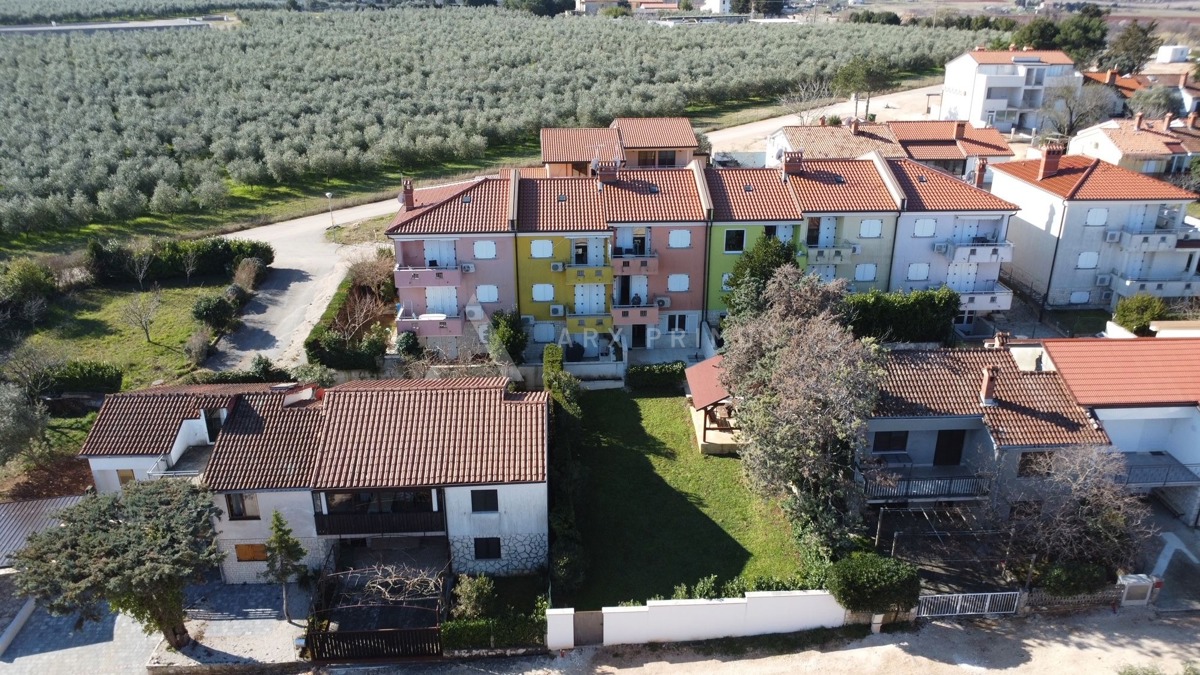 Kuća na odličnoj poziciji s lijepim vrtom, Crveni Vrh, Umag