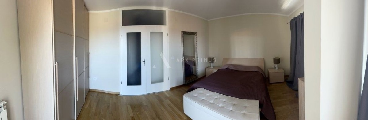 Kuća na odličnoj poziciji s lijepim vrtom, Crveni Vrh, Umag