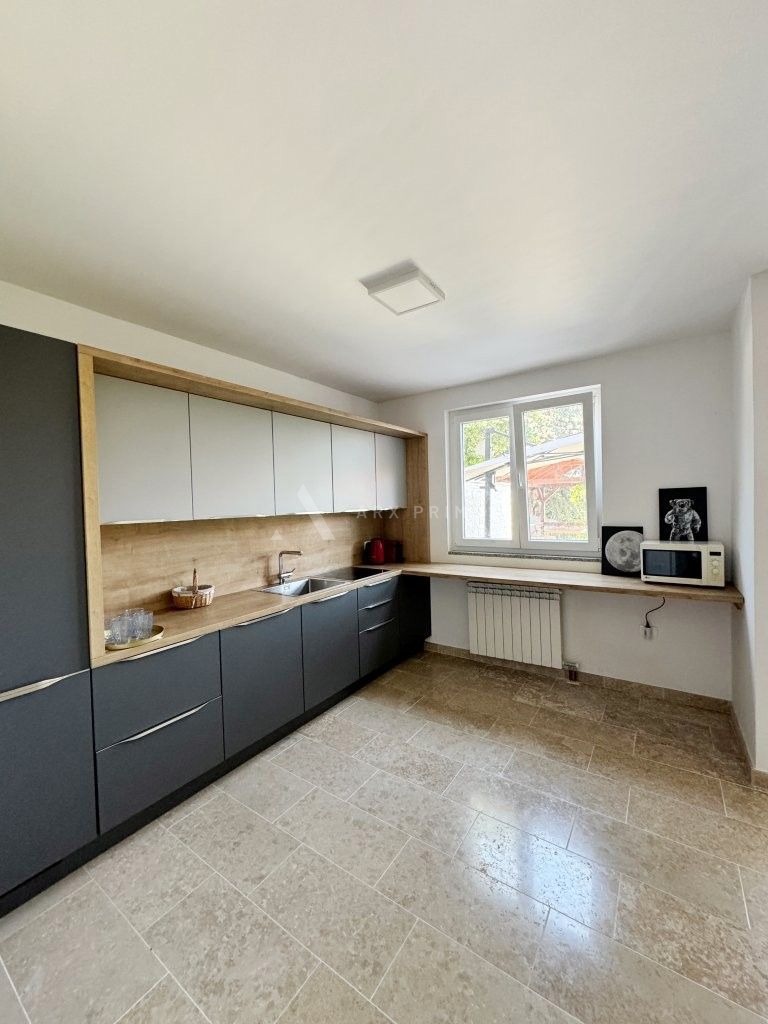 Kuća na odličnoj poziciji s lijepim vrtom, Crveni Vrh, Umag