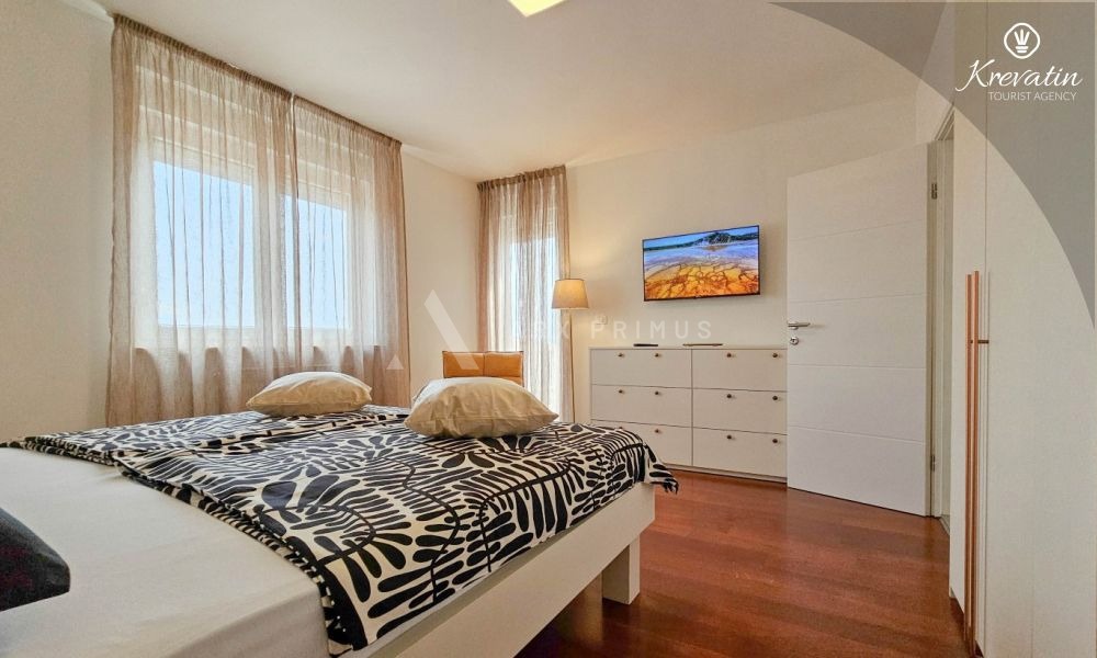 Kuća sa bazenom na odličnoj lokaciji, Zambratija, Umag