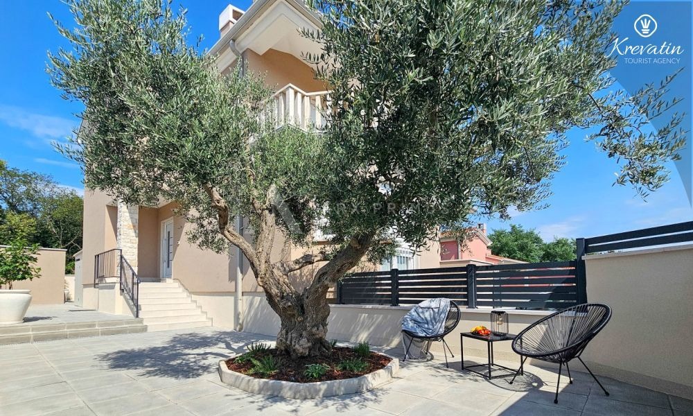 Kuća sa bazenom na odličnoj lokaciji, Zambratija, Umag