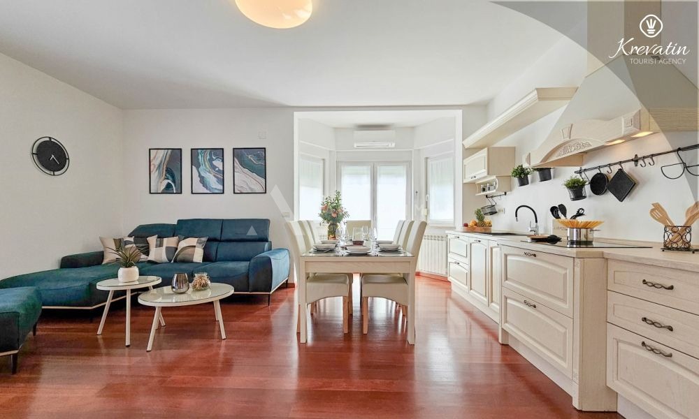 Kuća sa bazenom na odličnoj lokaciji, Zambratija, Umag