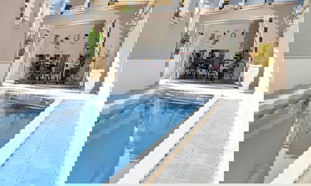 Casa con piscina in ottima posizione, Zambratija, Umago