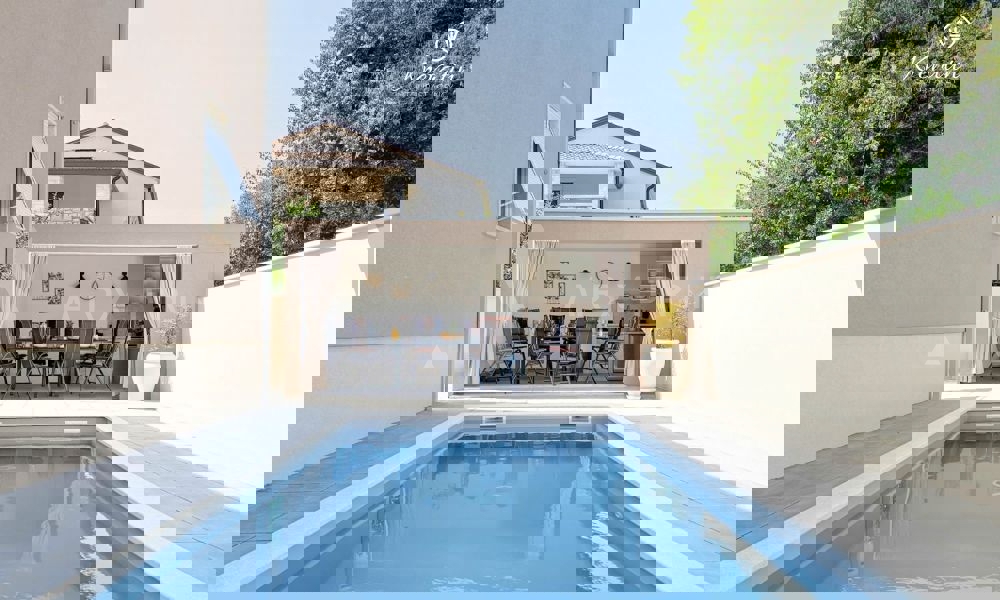 Casa con piscina in ottima posizione, Zambratija, Umago