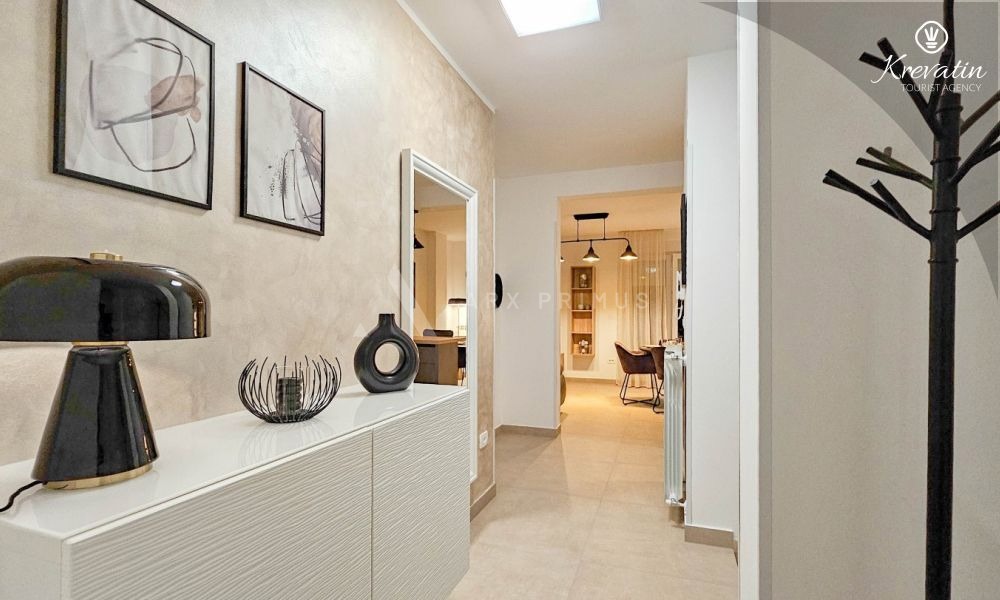 Kuća sa bazenom na odličnoj lokaciji, Zambratija, Umag