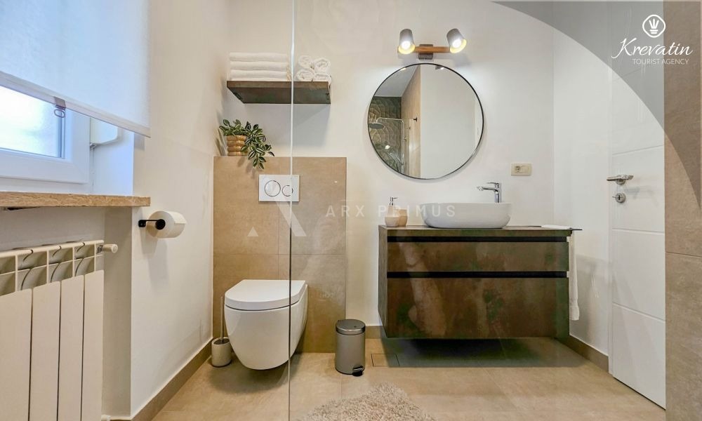 Kuća sa bazenom na odličnoj lokaciji, Zambratija, Umag