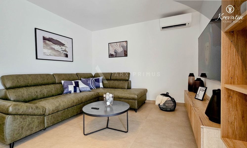 Kuća sa bazenom na odličnoj lokaciji, Zambratija, Umag