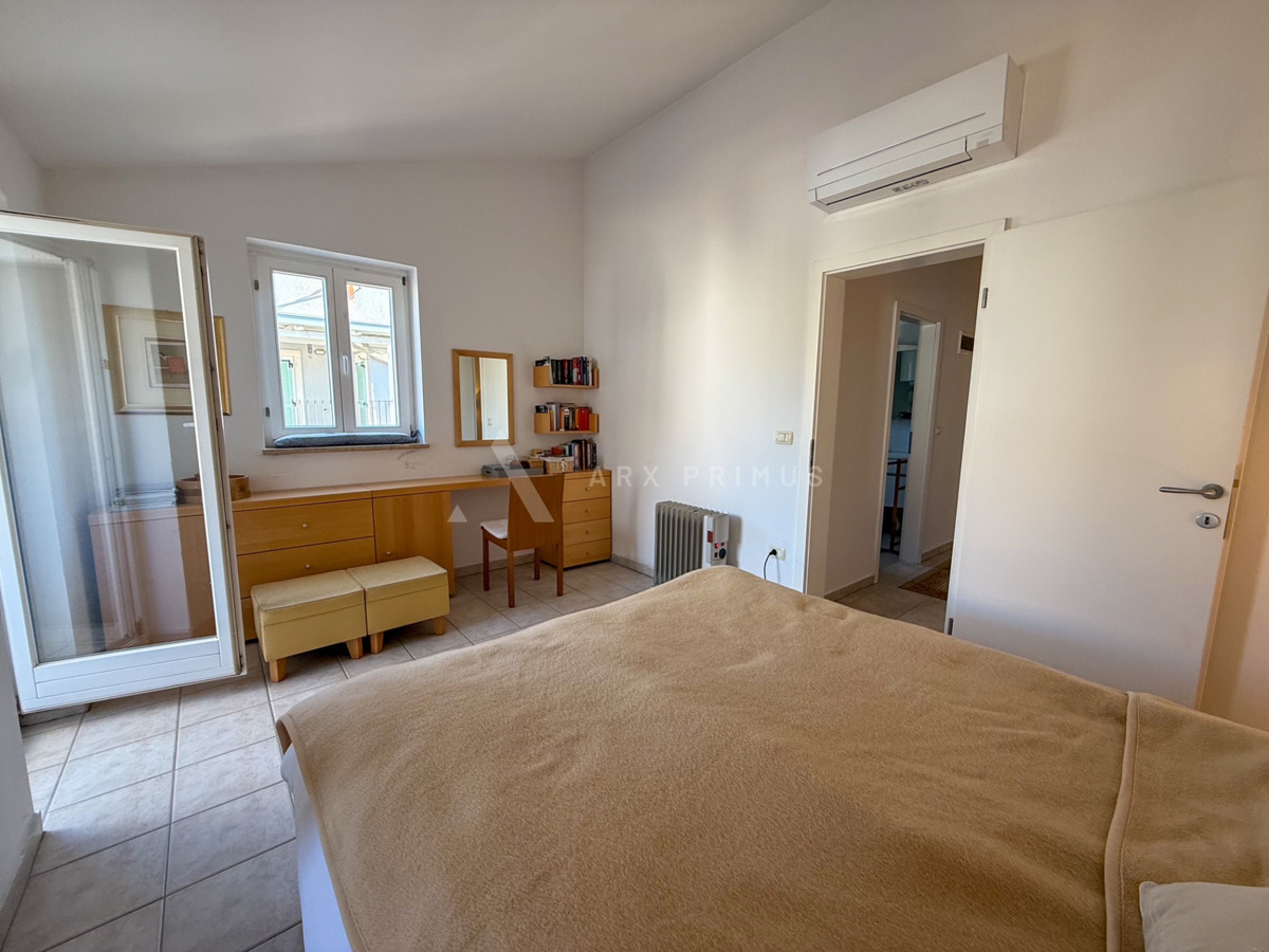 Dvojna kuća u Bašaniji – 350 m od mora