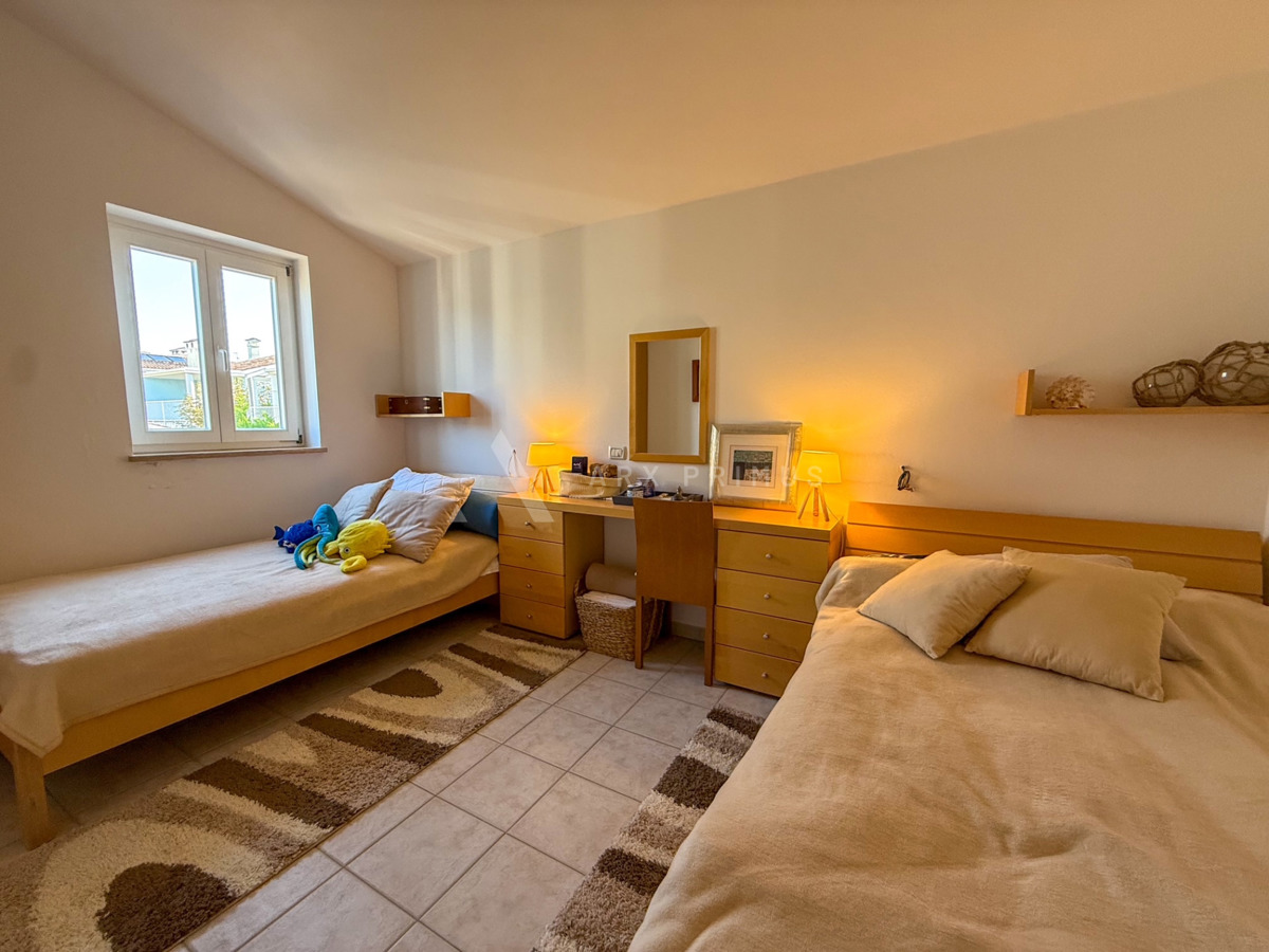 Dvojna kuća u Bašaniji – 350 m od mora