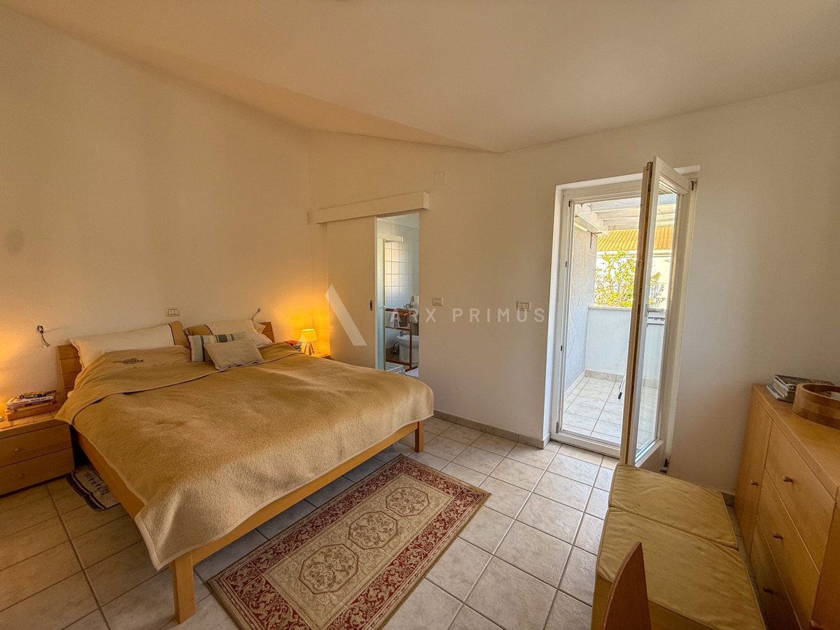 Dvojna kuća u Bašaniji – 350 m od mora