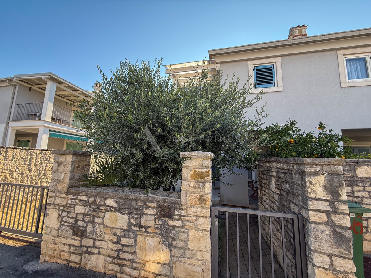 Dvojna kuća u Bašaniji – 350 m od mora