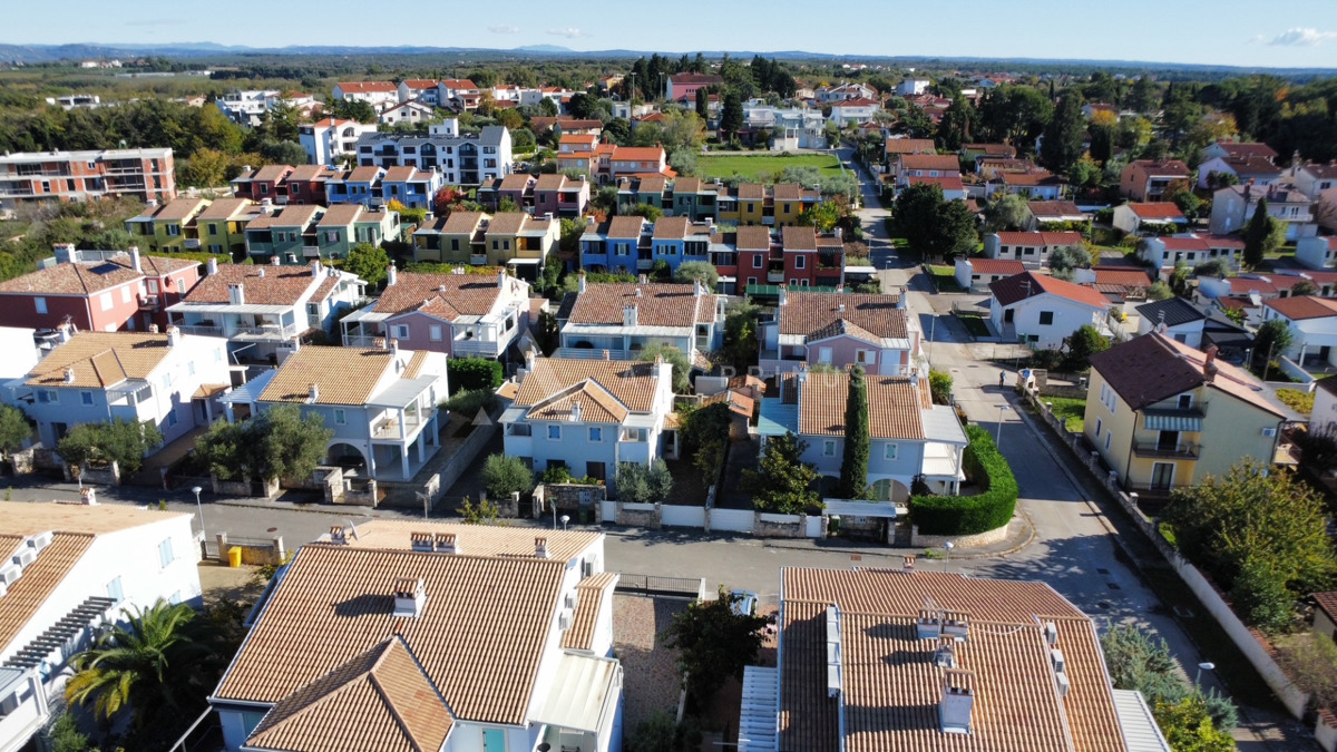 Casa bifamiliare a Bašanija – 350 m dal mare