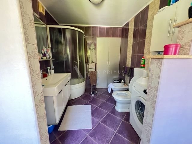 Kamena vila na moru, Umag