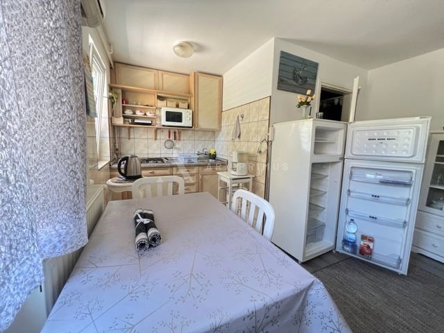 Kamena vila na moru, Umag