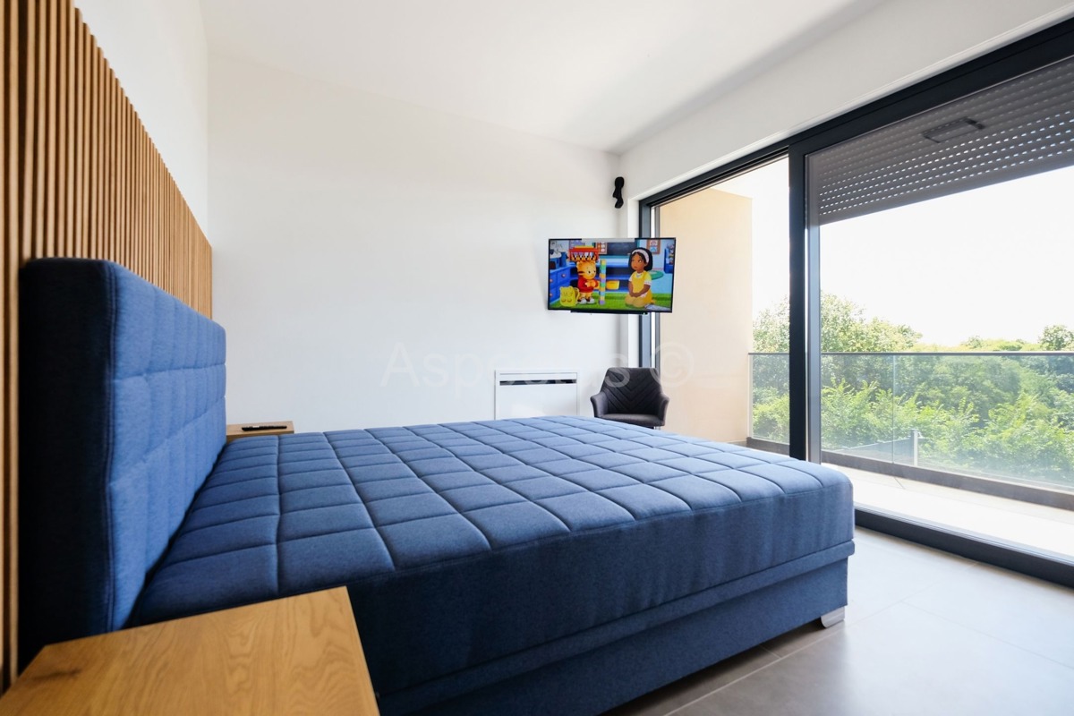 Nova kuća s bazenom, namještena i useljiva, Svetvinčenat