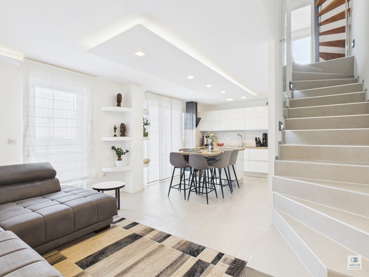 Appartamento a Pola, arredato, pronto per essere abitato, Pola, Kaštanjer