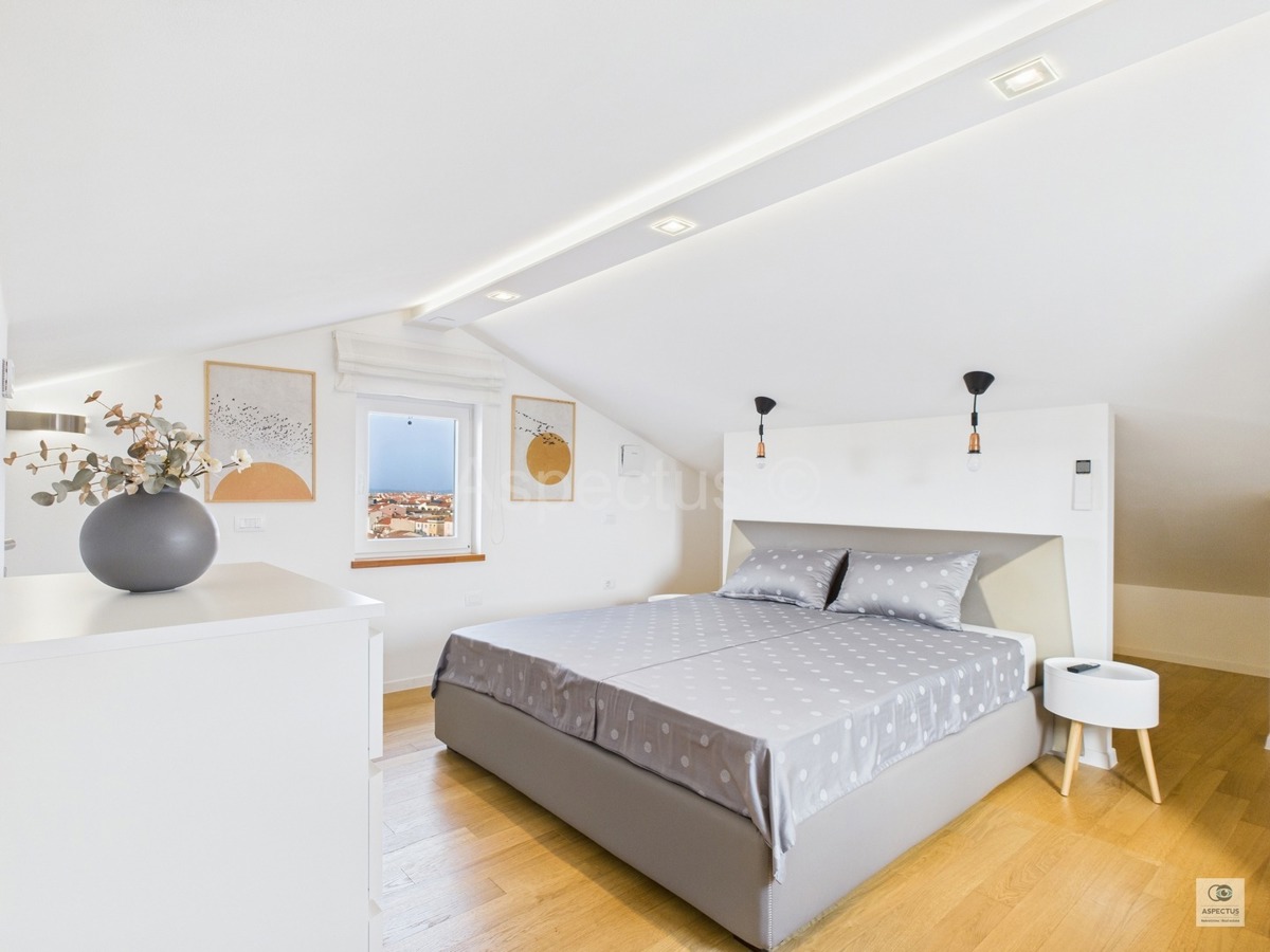 Appartamento a Pola, arredato, pronto per essere abitato, Pola, Kaštanjer