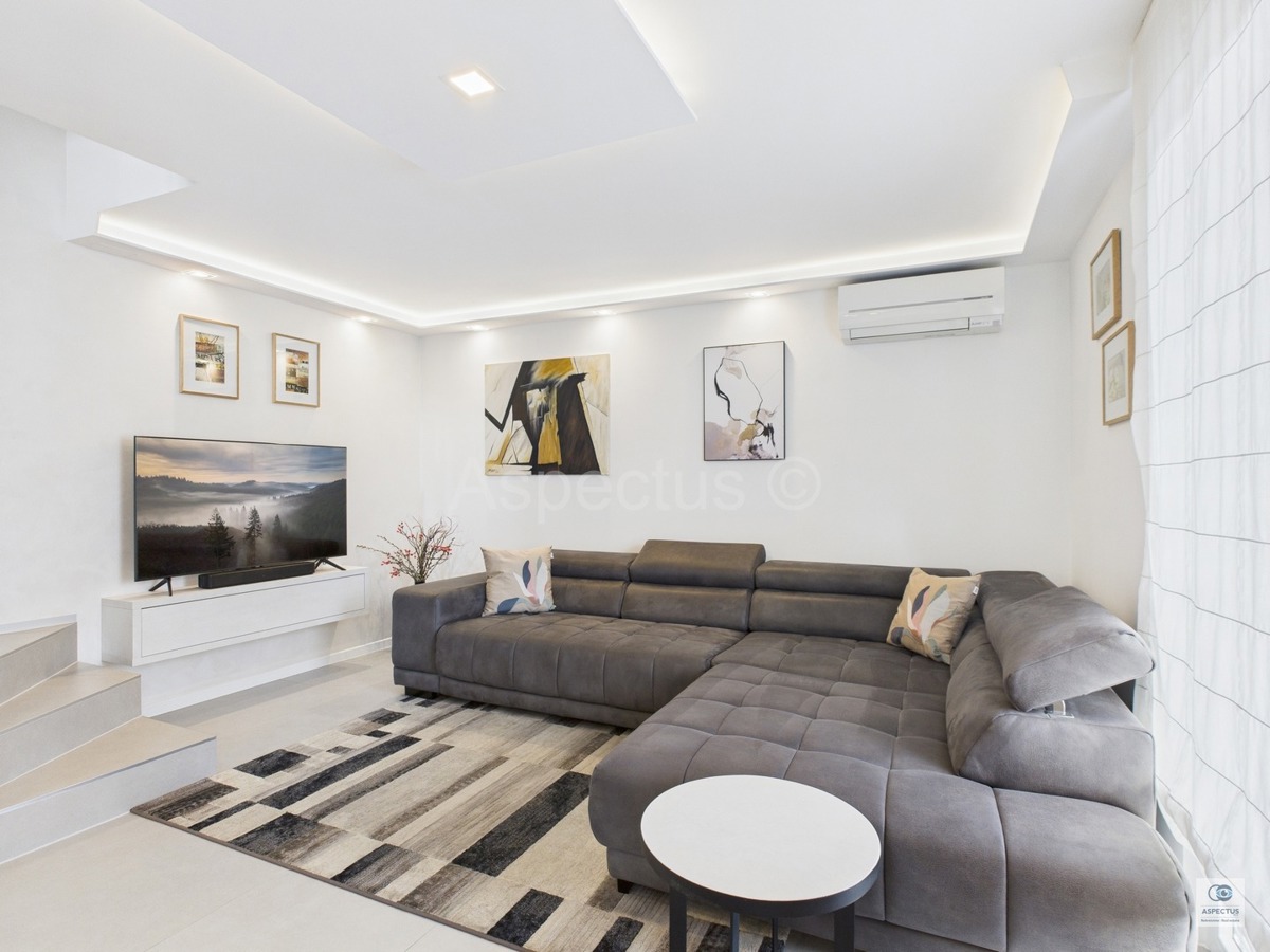 Appartamento a Pola, arredato, pronto per essere abitato, Pola, Kaštanjer