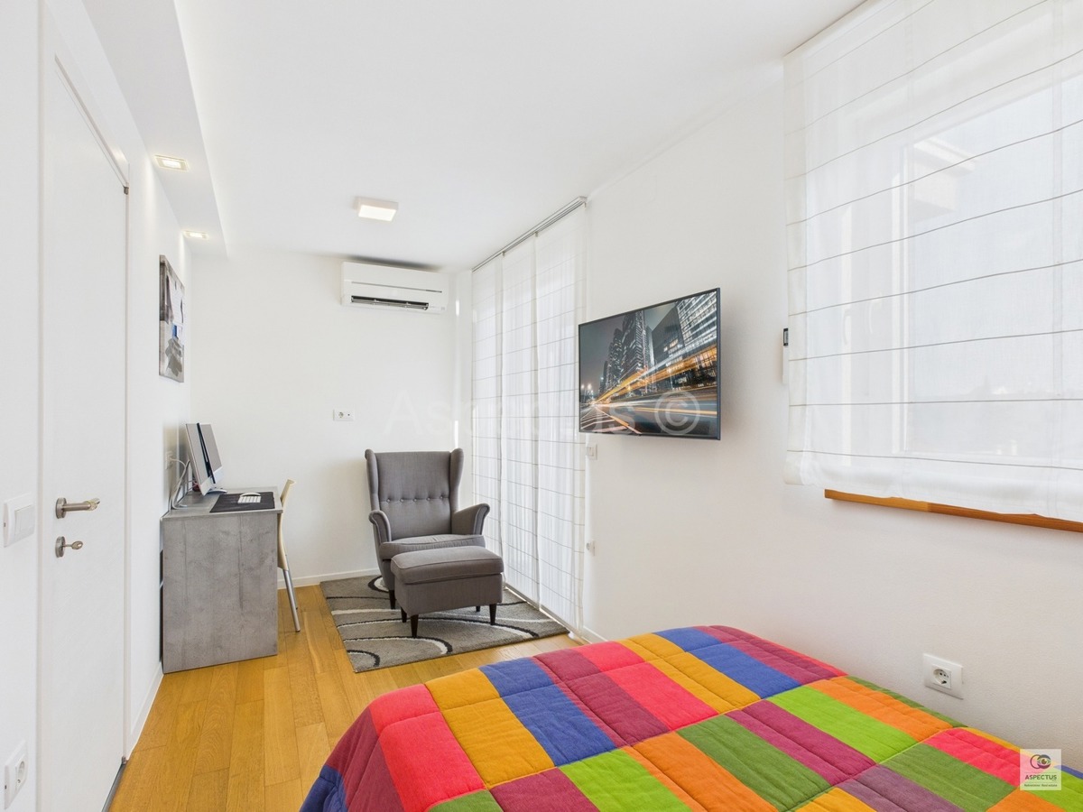 Appartamento a Pola, arredato, pronto per essere abitato, Pola, Kaštanjer