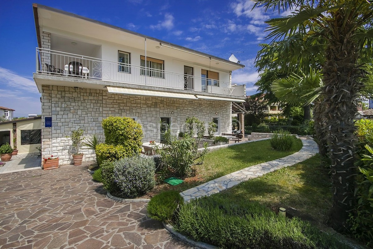 Palazzina, 12 appartamenti, vicino alla spiaggia, Umago