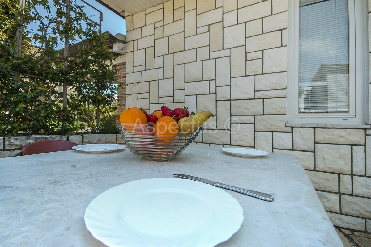 Palazzina, 12 appartamenti, vicino alla spiaggia, Umago