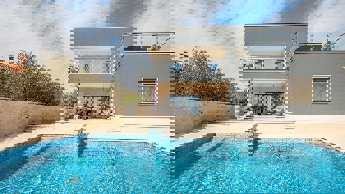 Casa con piscina, Pola, vicino a Medolino | Jadreški