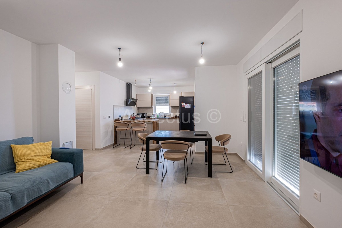 Casa al piano terra con 3 camere da letto, Pola, Gallesano