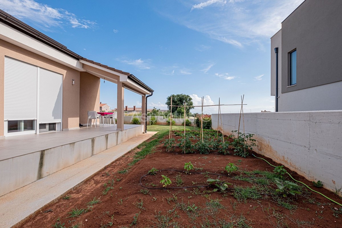 Casa al piano terra con 3 camere da letto, Pola, Gallesano