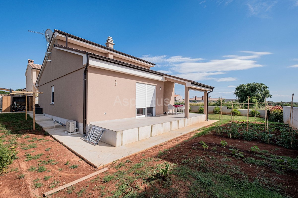 Casa al piano terra con 3 camere da letto, Pola, Gallesano