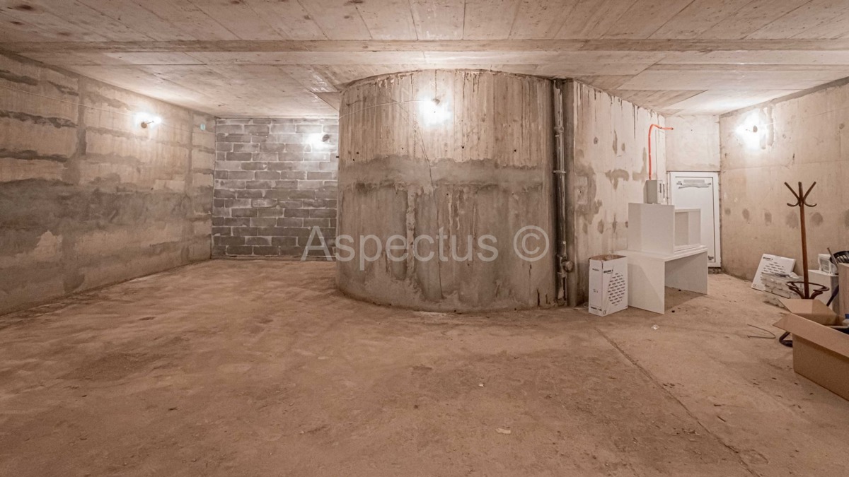 Locale commerciale nel centro città, Pola, Centro | Istria