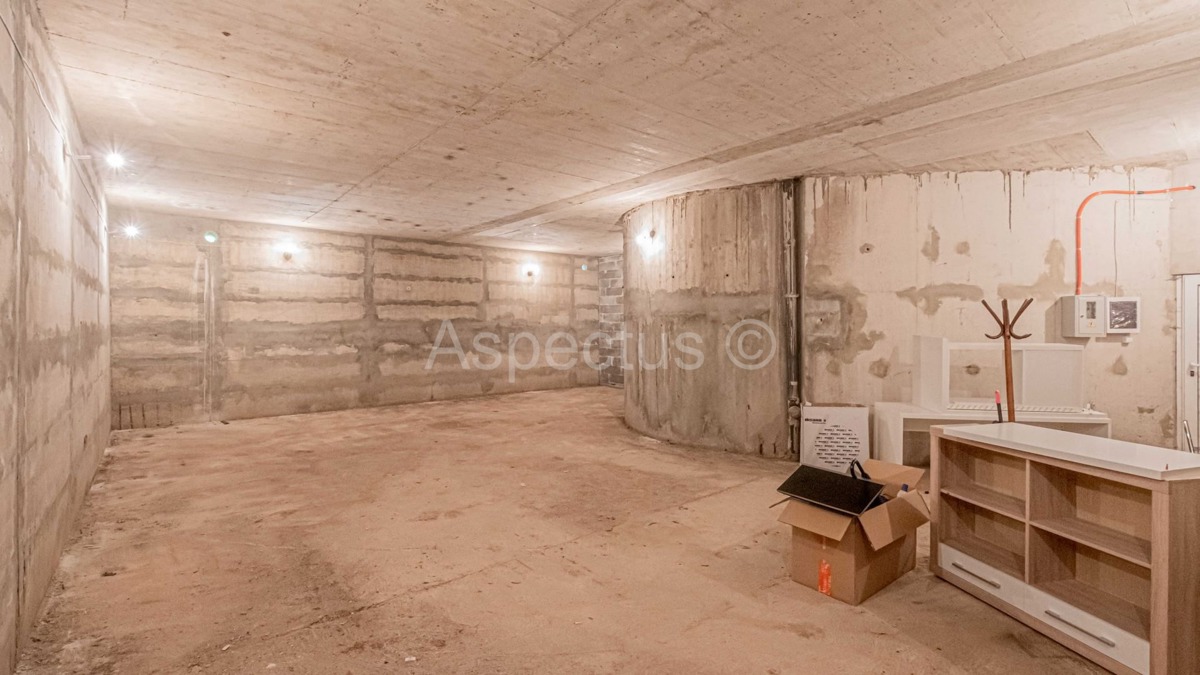 Locale commerciale nel centro città, Pola, Centro | Istria