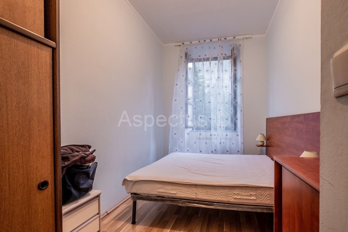 Appartamento con tre camere da letto e studio separato, 1 ° piano, Pola, Monte Zaro