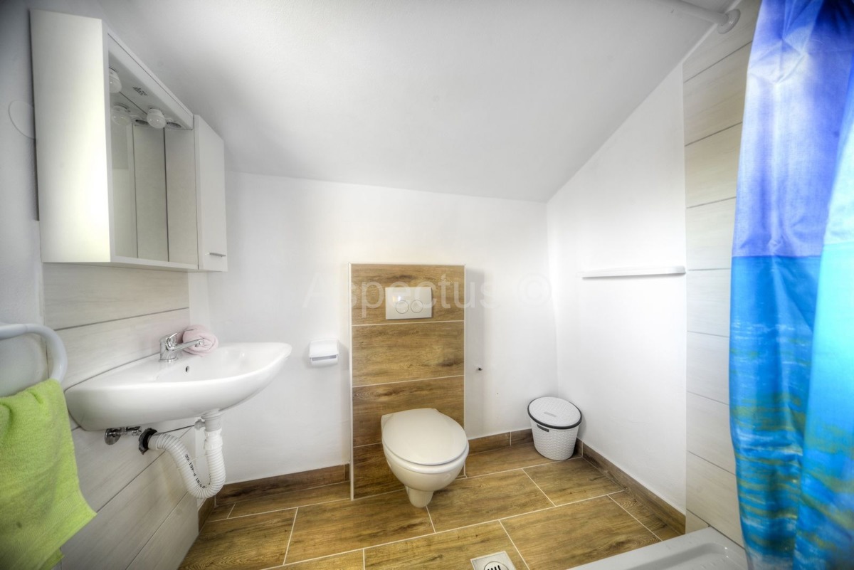 Kamena kuća s 6 spavaćih soba, pogled more, Ližnjan