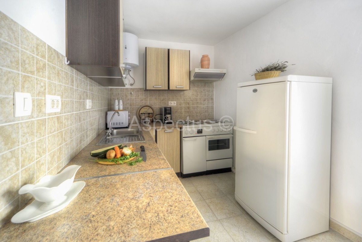 Kamena kuća s 6 spavaćih soba, pogled more, Ližnjan