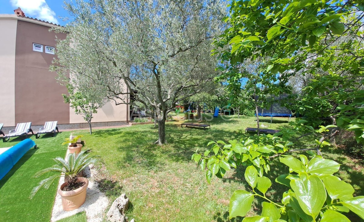 Casa con piscina, vista mare, Fasana