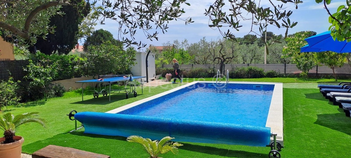 Casa con piscina, vista mare, Fasana