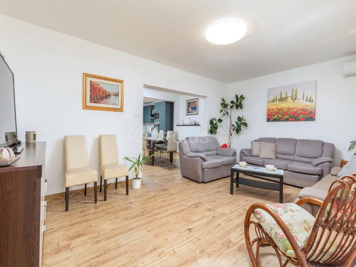 Casa con piscina, vista mare, Fasana