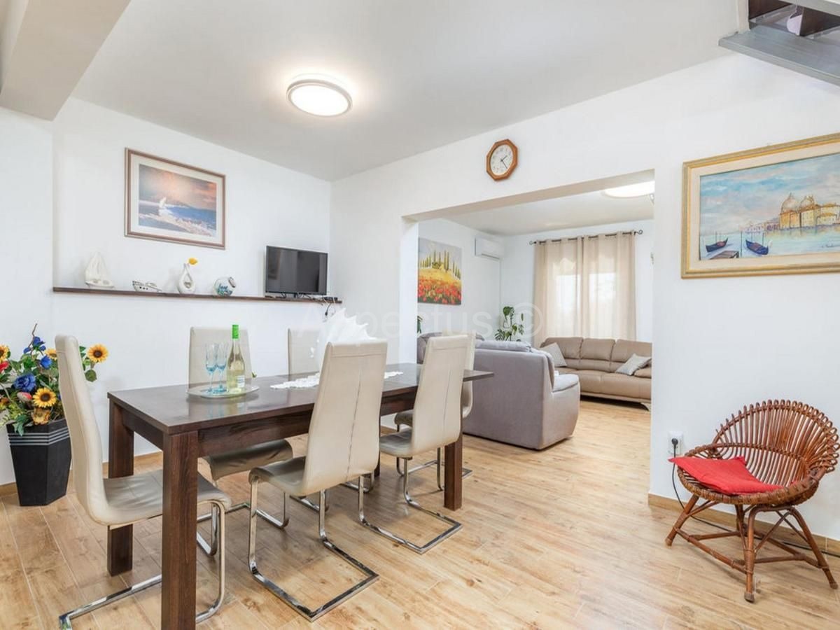 Casa con piscina, vista mare, Fasana