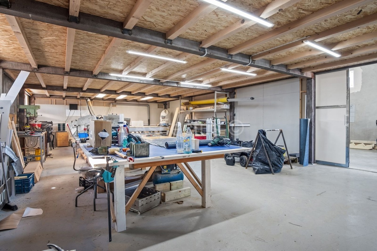 Edificio commerciale-residenziale, sala polifunzionale, Svetvinčenat, Čabrunići, Istria