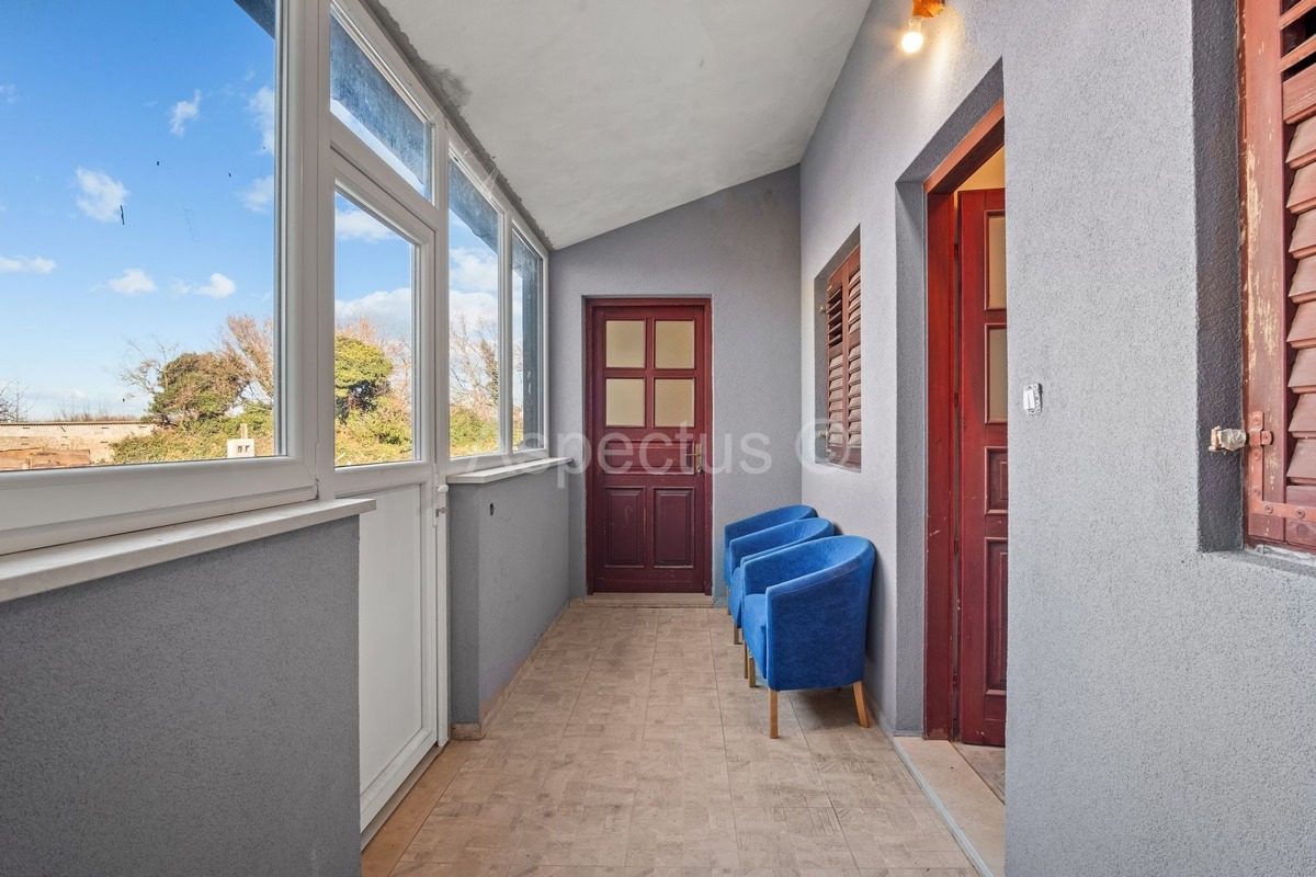 Edificio commerciale-residenziale, sala polifunzionale, Svetvinčenat, Čabrunići, Istria