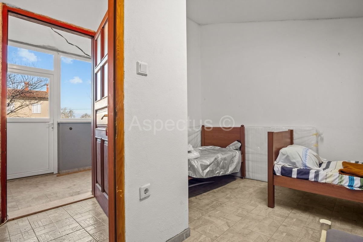 Edificio commerciale-residenziale, sala polifunzionale, Svetvinčenat, Čabrunići, Istria