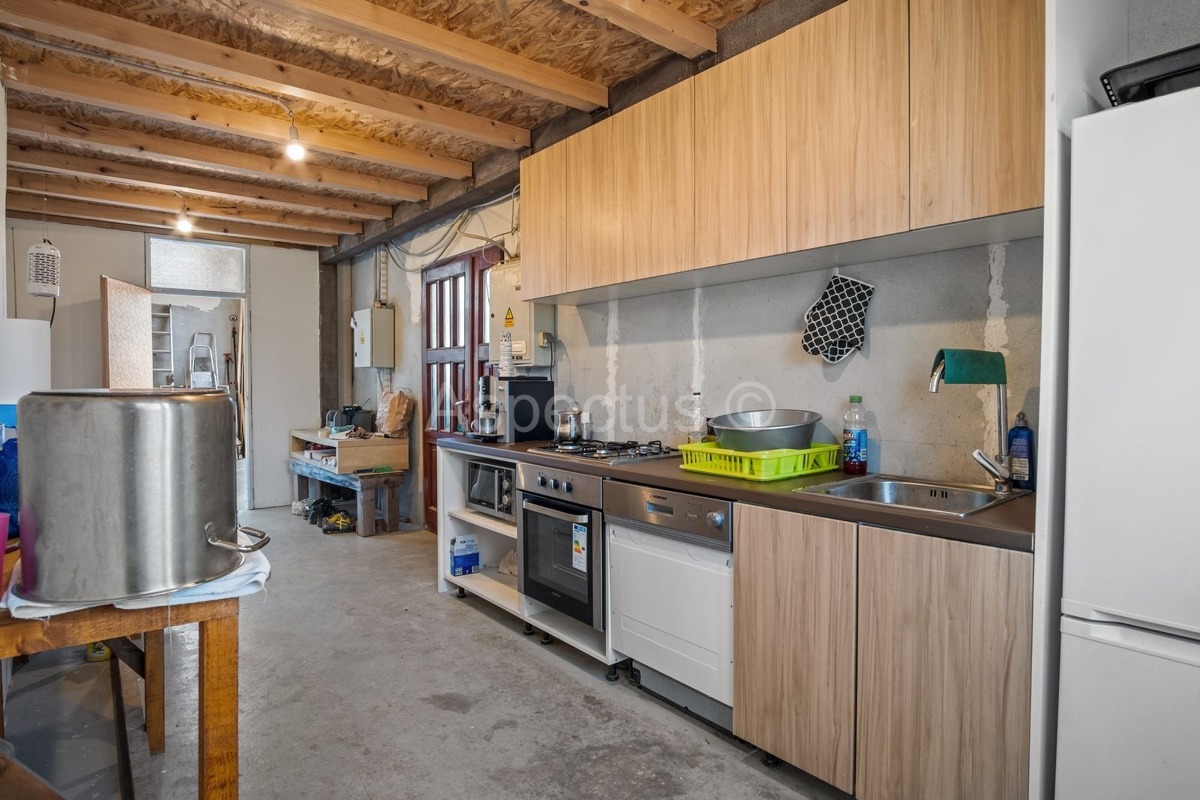 Edificio commerciale-residenziale, sala polifunzionale, Svetvinčenat, Čabrunići, Istria