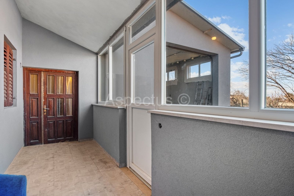 Edificio commerciale-residenziale, sala polifunzionale, Svetvinčenat, Čabrunići, Istria